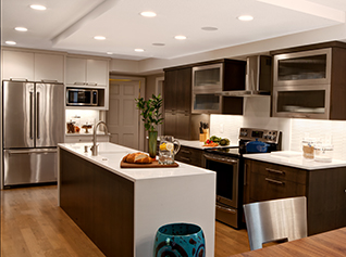 Small Functional Contemporary Kitchen | Eden Prairie, MN
