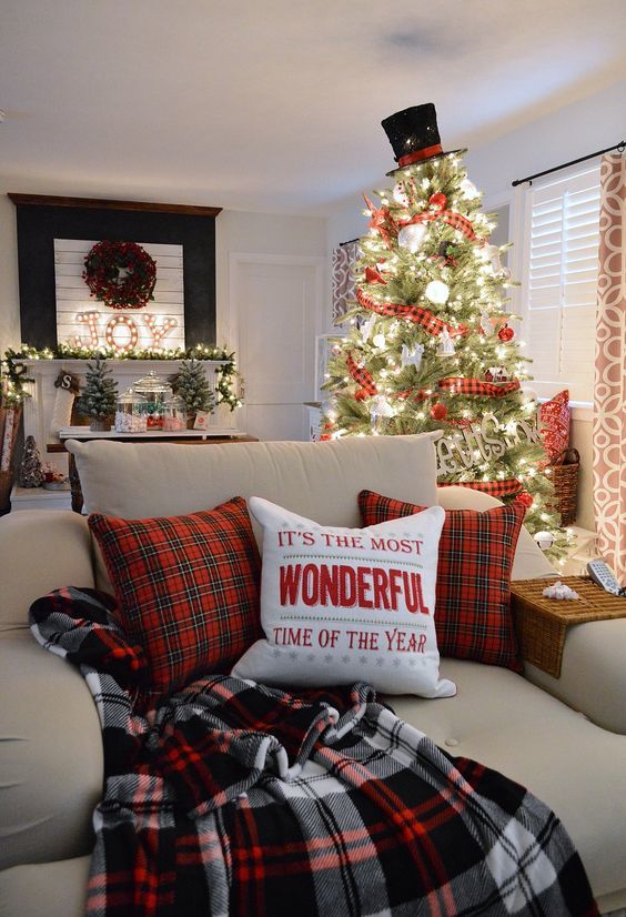 Use Plaid for Holiday Decor